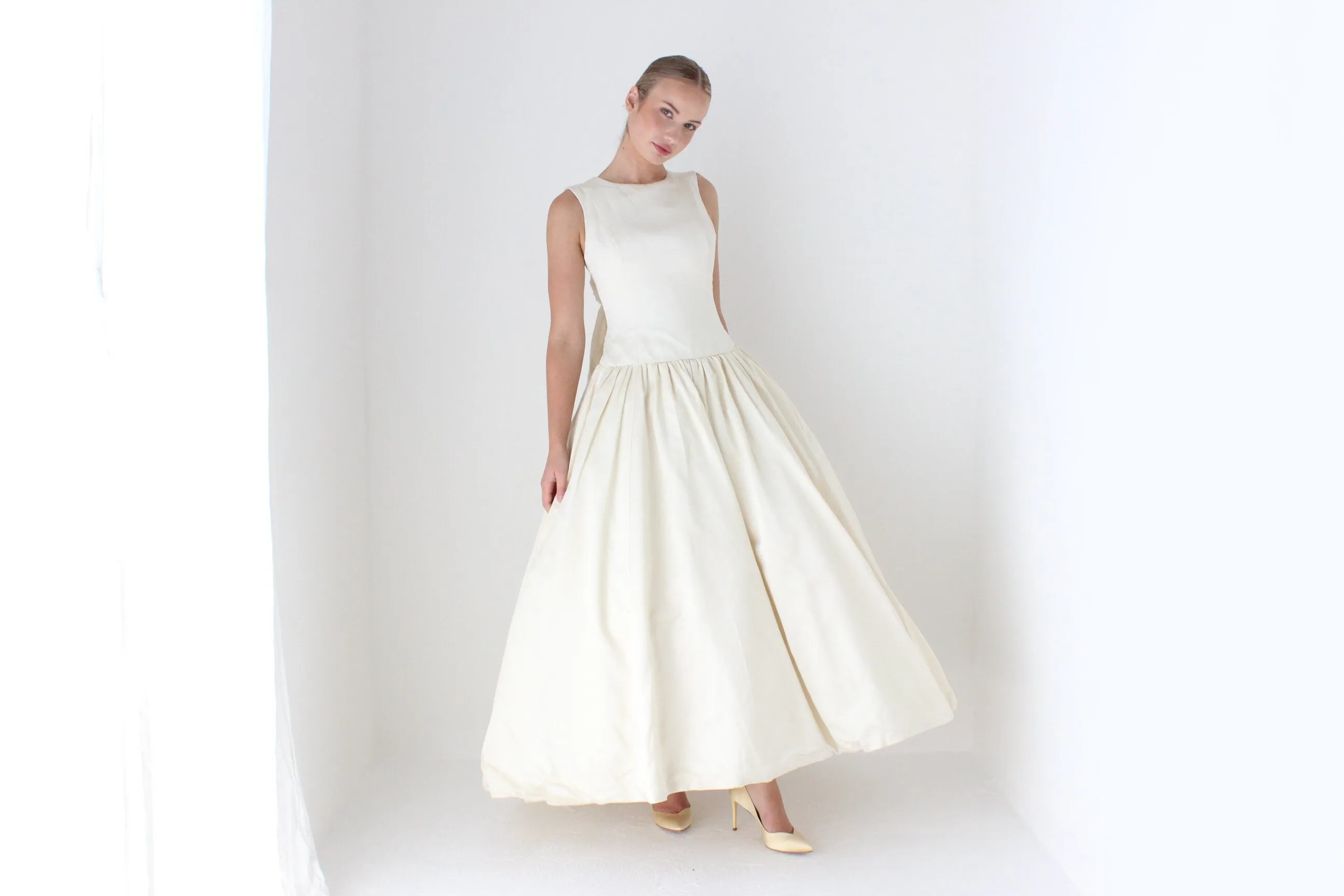 1990s Vintage Amsale Bridal Couture Cream Satin Wedding Gown w/ 3D Rosette Flowers
