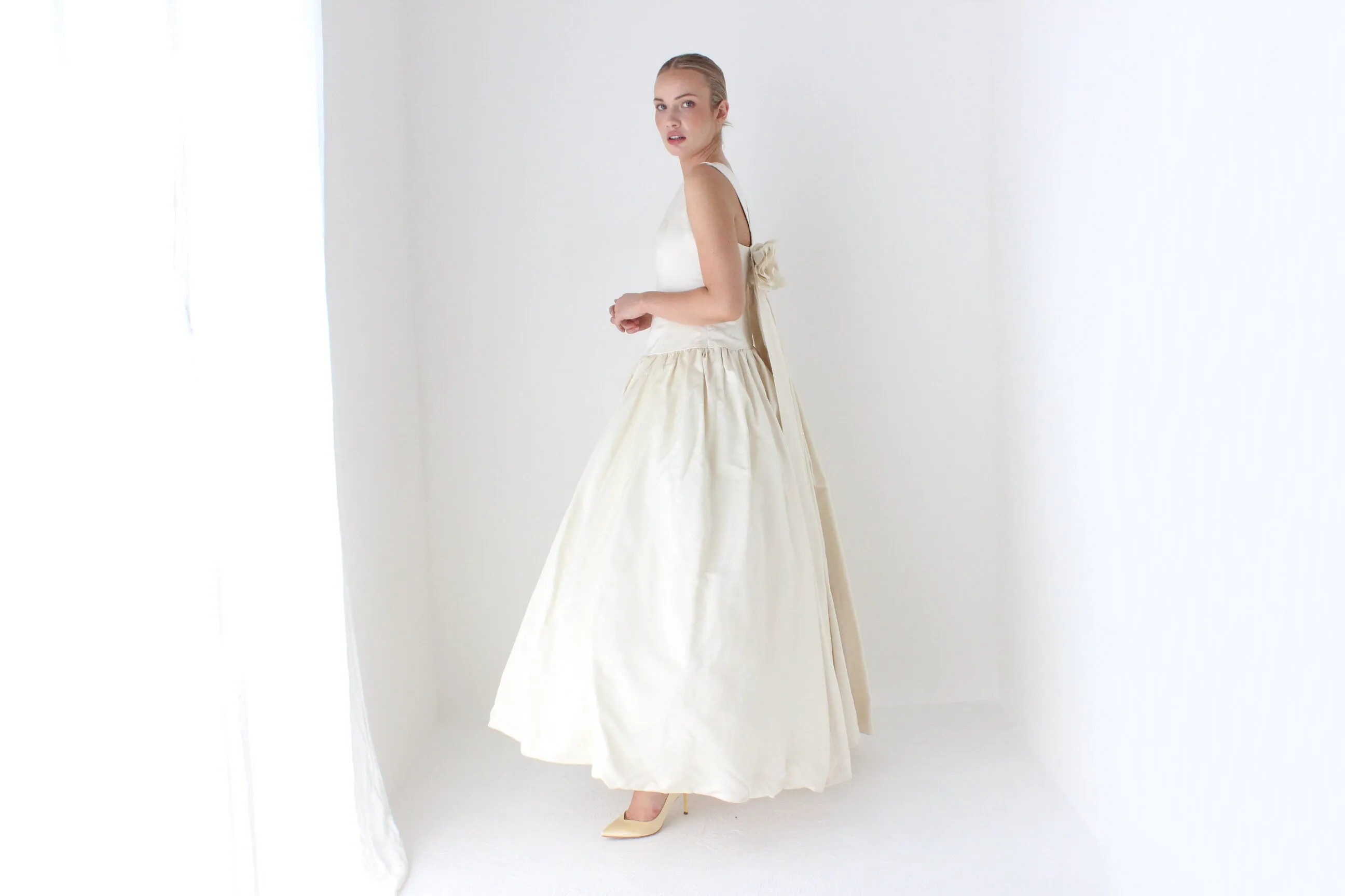 1990s Vintage Amsale Bridal Couture Cream Satin Wedding Gown w/ 3D Rosette Flowers