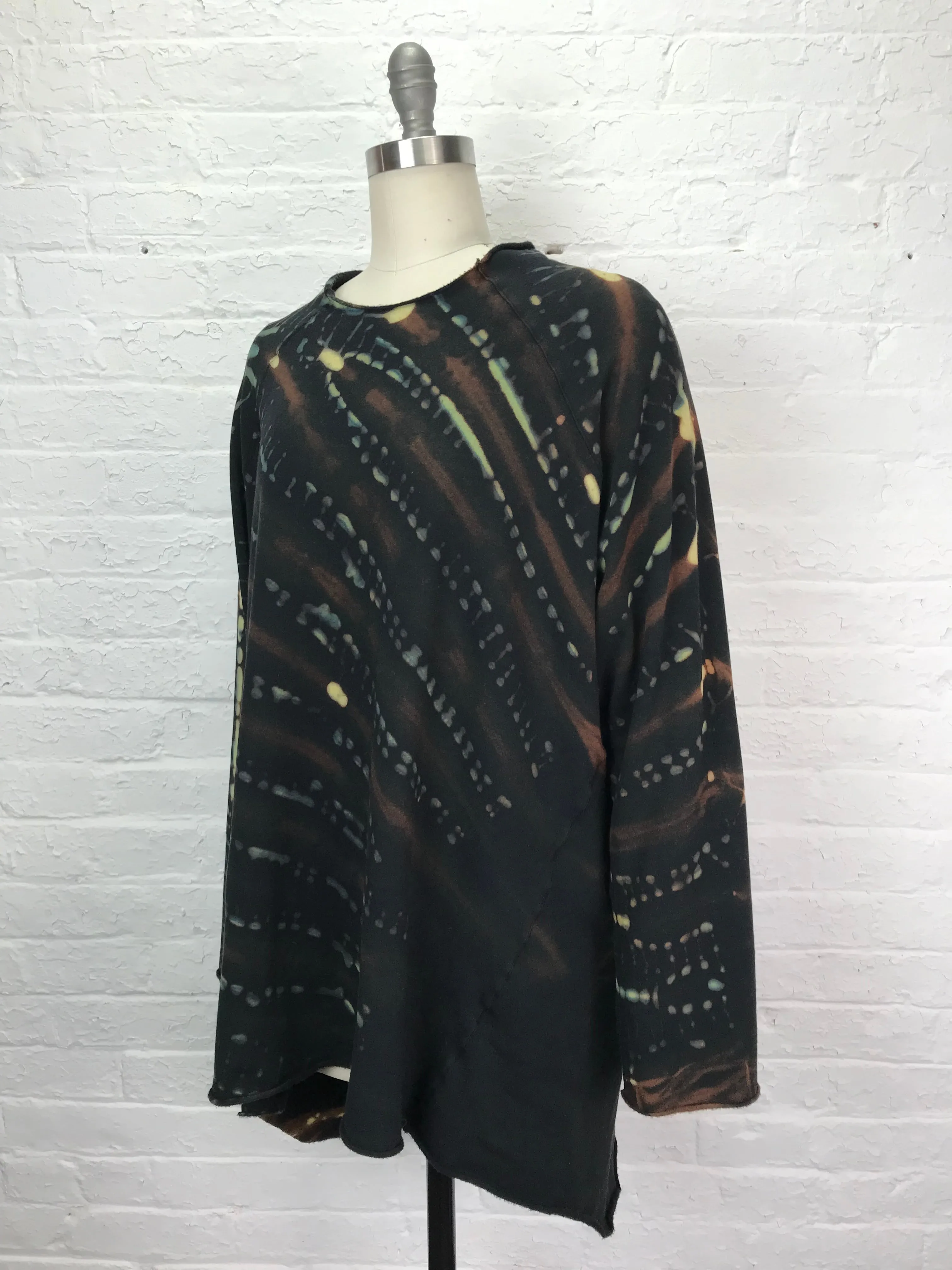 Oversized Stretch Fleece Raglan Tunic in Livewire - One Size